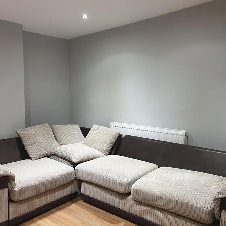 Lovely 1 Bedroom Flat High Barnet 3 Mins Away Екстер'єр фото