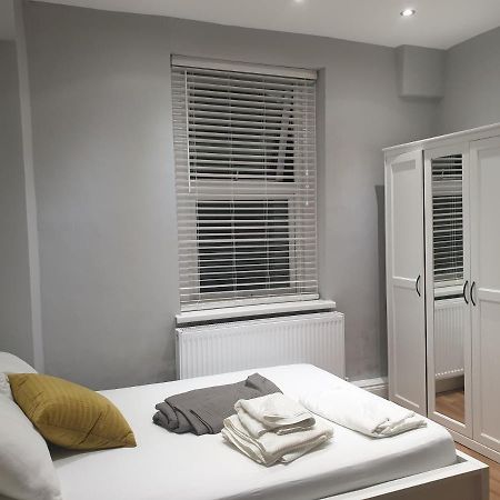 Lovely 1 Bedroom Flat High Barnet 3 Mins Away Екстер'єр фото