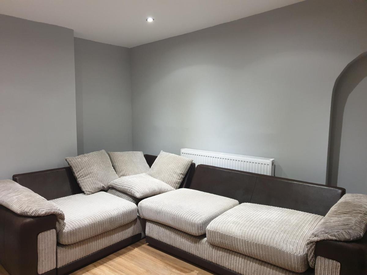 Lovely 1 Bedroom Flat High Barnet 3 Mins Away Екстер'єр фото