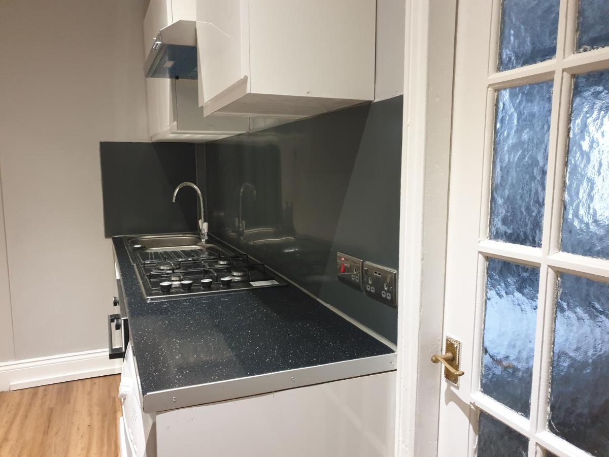 Lovely 1 Bedroom Flat High Barnet 3 Mins Away Екстер'єр фото